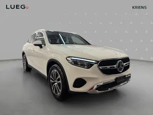 Mercedes-Benz GLC 200 4M - Avantgarde / DISTRONIC / Rückfahrkamera / Panorama-Dach