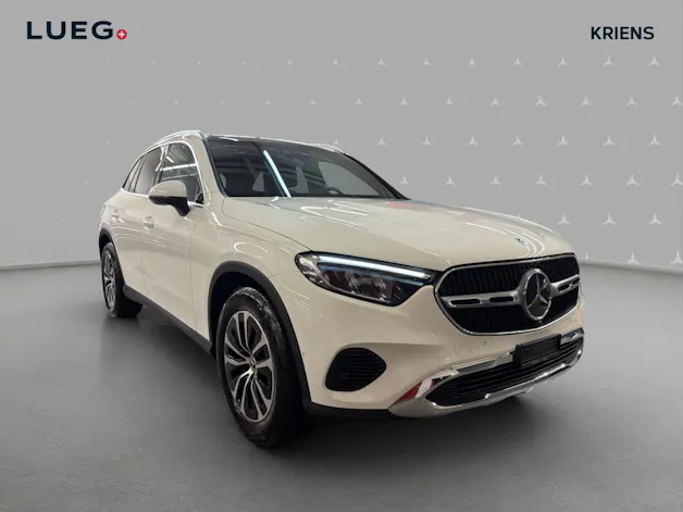Mercedes-Benz GLC 200 4M - Avantgarde / DISTRONIC / Rückfahrkamera / Panorama-Dach