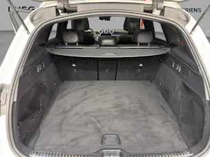 Mercedes-Benz GLC 200 4M - Avantgarde / DISTRONIC / Rückfahrkamera / Panorama-Dach