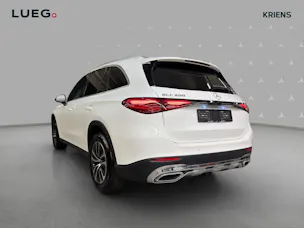 Mercedes-Benz GLC 200 4M - Avantgarde / DISTRONIC / Rückfahrkamera / Panorama-Dach