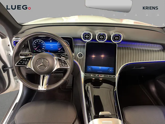 Mercedes-Benz GLC 200 4M - Avantgarde / DISTRONIC / Rückfahrkamera / Panorama-Dach