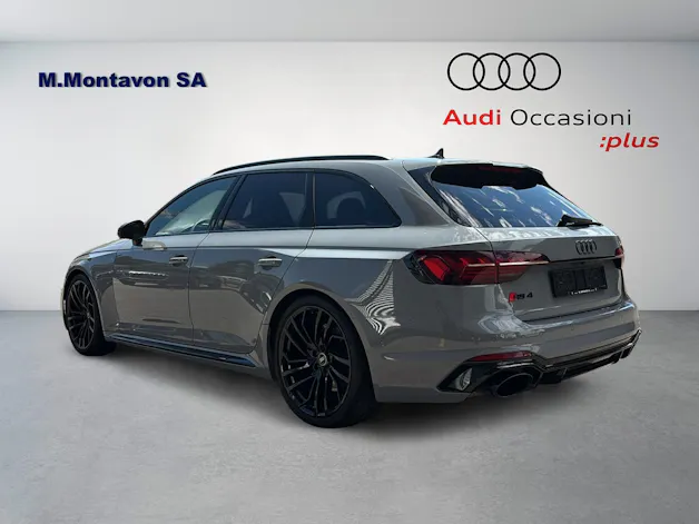 Audi RS4 Avant quattro tiptronic