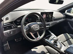 Audi RS4 Avant quattro tiptronic