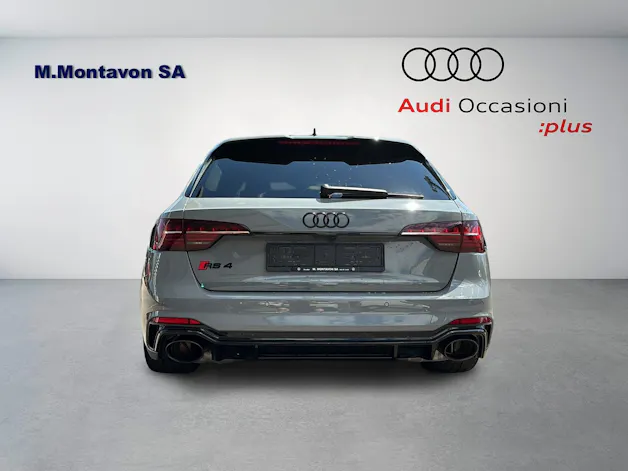Audi RS4 Avant quattro tiptronic