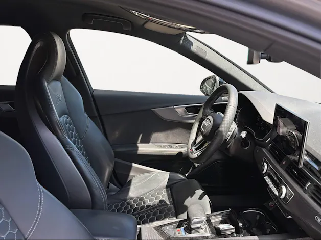 Audi RS4 Avant quattro tiptronic