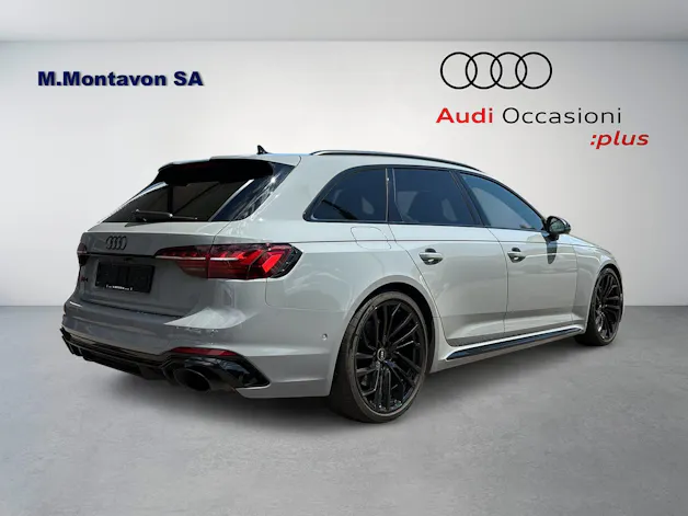Audi RS4 Avant quattro tiptronic