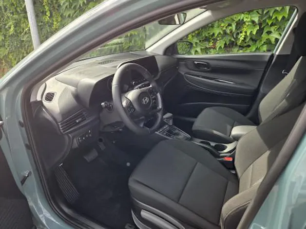Hyundai i20 1.0 T-GDi Amplia DCT