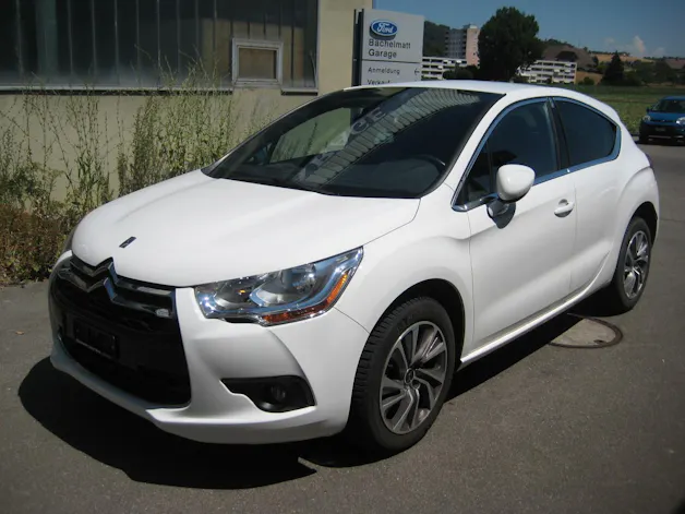 DS Automobiles AUTOMOBILES DS4 1.2 Pure Tech SO Chic