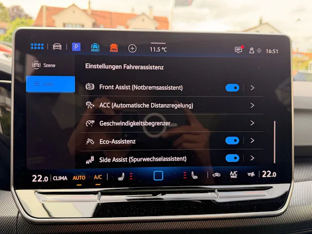 VW Golf 2.0 TSI 333 PS 4MOTION R BLACK EDITION *** AKRAPOVIC ABGAS & PANORAMAGLASDACH ***