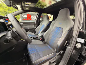 VW Golf 2.0 TSI 333 PS 4MOTION R BLACK EDITION *** AKRAPOVIC ABGAS & PANORAMAGLASDACH ***