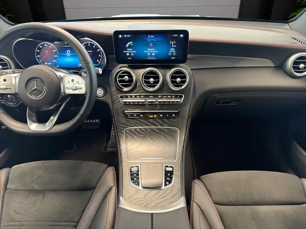 Mercedes-Benz GLC 300 AMG Line 4Matic