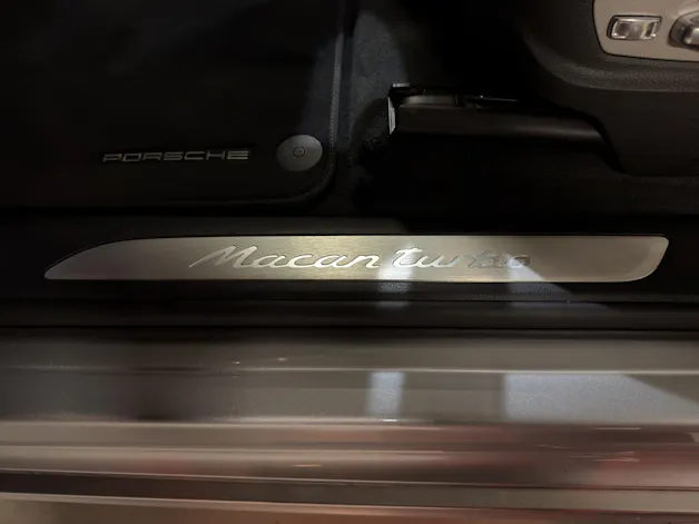 Porsche Macan Turbo PDK