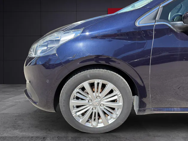 PEUGEOT 208 1.2 Allure