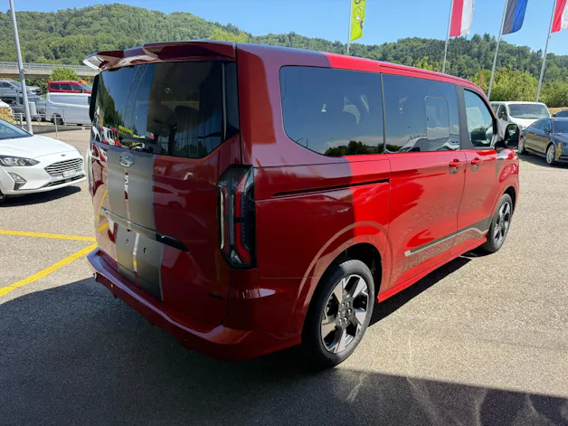 Ford Tourneo Bus 320 L1H1 Sport Automat 4x4