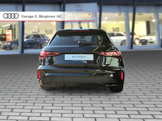 Audi A3 Sportback TFSI e 200 kW S line Attraction S tronic Mythosschwarz Metallic