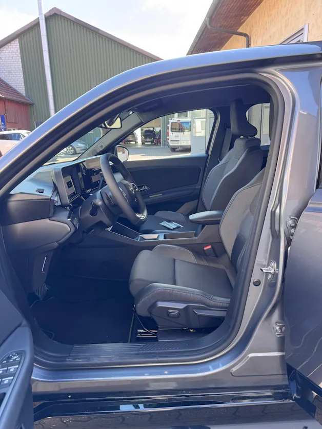 Nissan Micra 52kWh Advance