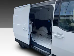 Kia Cargo Essential / International Van of the Year 2026