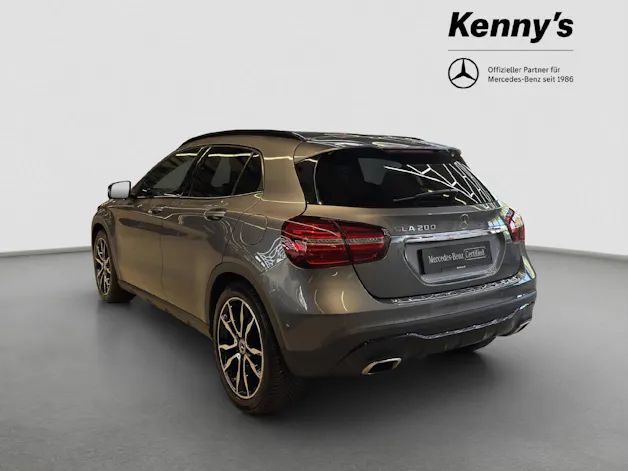 MERCEDES-BENZ GLA 200 Urban