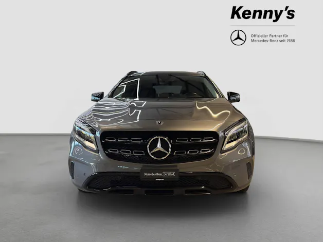 MERCEDES-BENZ GLA 200 Urban