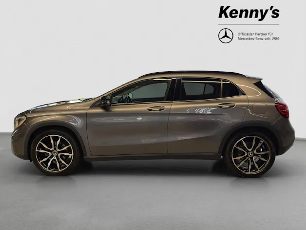 MERCEDES-BENZ GLA 200 Urban
