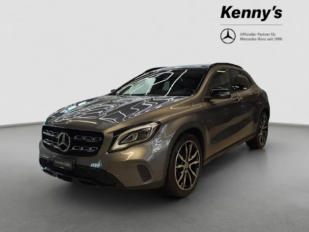 MERCEDES-BENZ GLA 200 Urban
