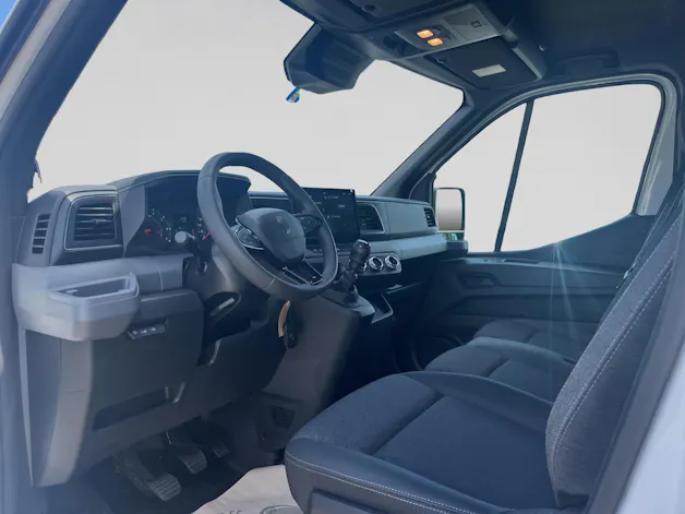 Renault Master T35 Blue dCi 150PS L3H1 HD Kofferaufbau mit Hebebühne