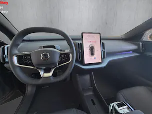 Volvo EX30 E60 69kWh Single Motor Extended Range Black Edition
