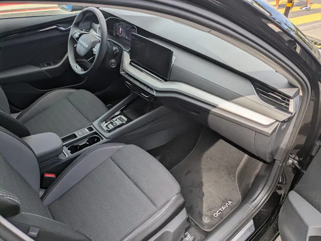Škoda Octavia Combi 1.5 TSI mHEV DSG Selection