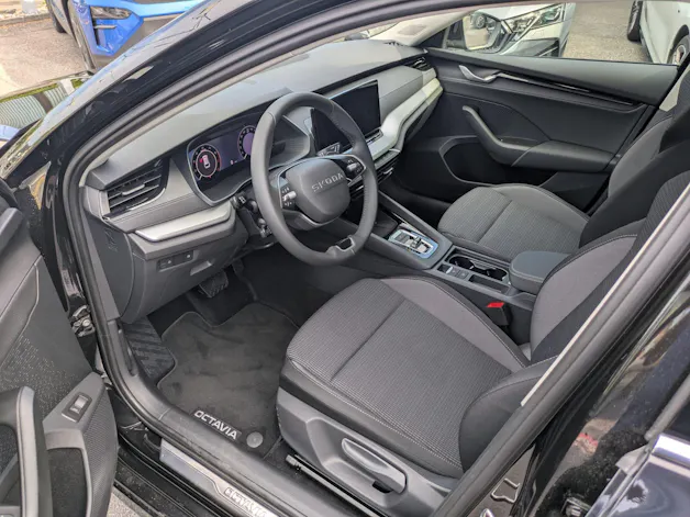 Škoda Octavia Combi 1.5 TSI mHEV DSG Selection