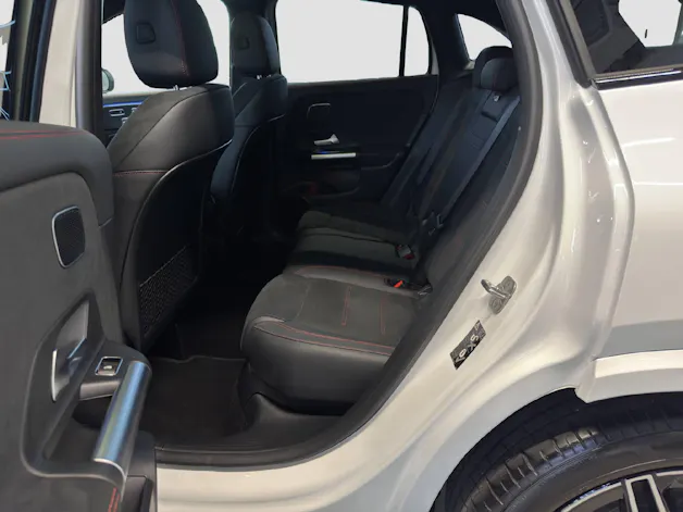 MERCEDES-BENZ GLA 220 d Swiss Star AMG Line 4MATIC