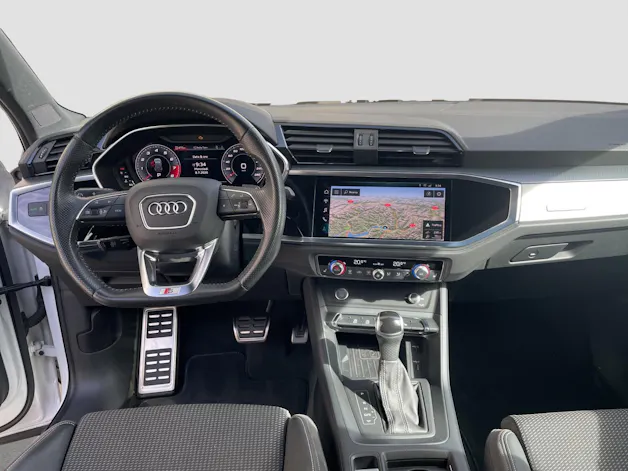 Audi Q3 45 TFSI S line quattro S-tronic
