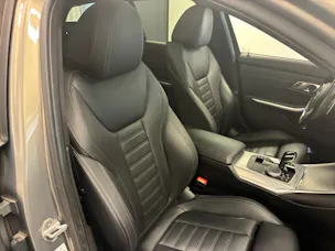 BMW 330i xDrive M-Sport Touring