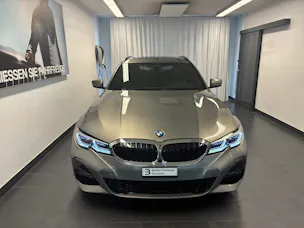 BMW 330i xDrive M-Sport Touring