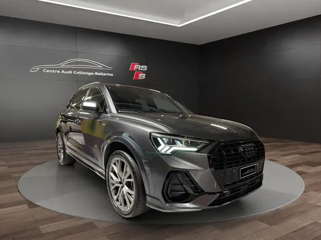 AUDI Q3 45 TFSI e S line Attraction S-tronic