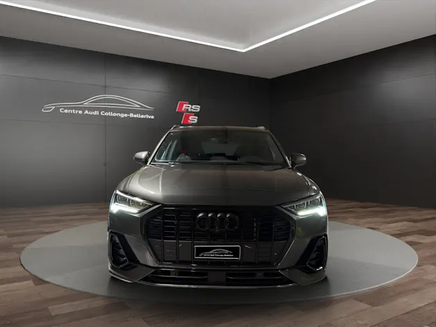 AUDI Q3 45 TFSI e S line Attraction S-tronic