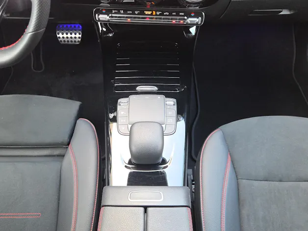 Mercedes-Benz A 200 AMG Line 7G-DCT