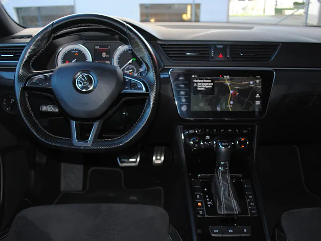 Škoda Superb Combi 2.0 TDi SportLine+ 4x4 DSG