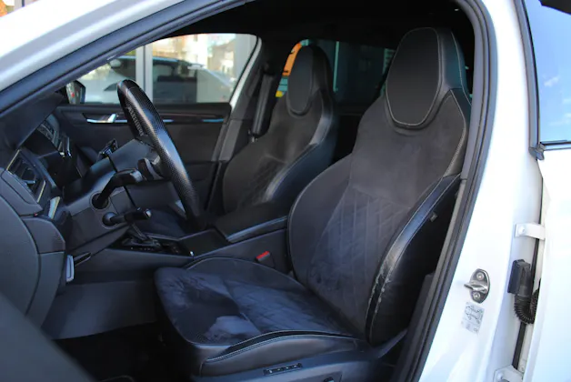 Škoda Superb Combi 2.0 TDi SportLine+ 4x4 DSG