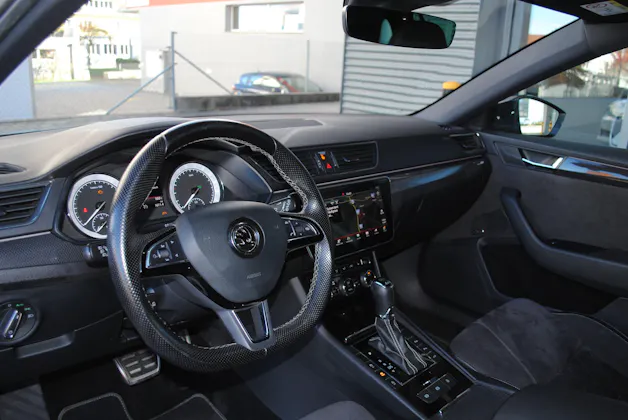 Škoda Superb Combi 2.0 TDi SportLine+ 4x4 DSG
