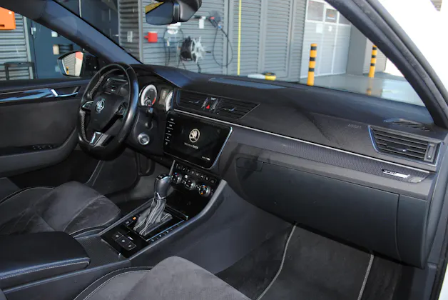 Škoda Superb Combi 2.0 TDi SportLine+ 4x4 DSG
