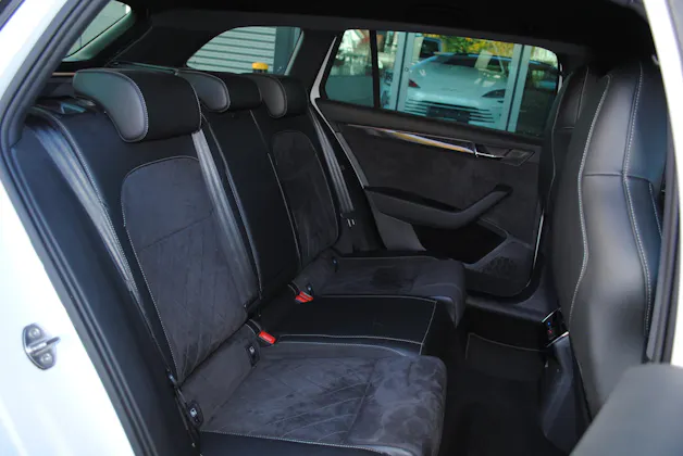 Škoda Superb Combi 2.0 TDi SportLine+ 4x4 DSG