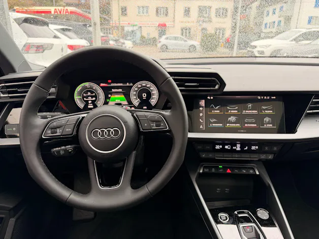 Audi A3 SPORTBACK 45 TFSI e S LINE *** 140 KM ELETKTRISCHE REICHWEITE & PANORAMAGLASDACH ***