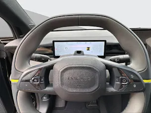 Lynk & Co 02
