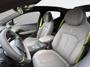 Lynk & Co 02