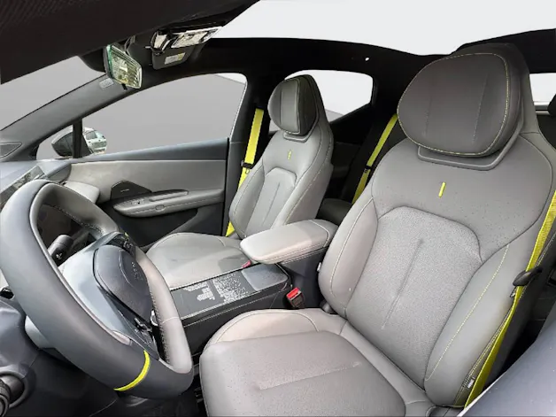 Lynk & Co 02