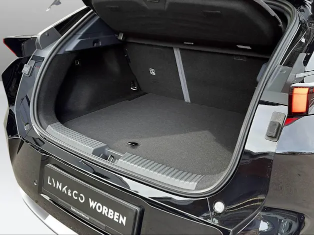 Lynk & Co 02