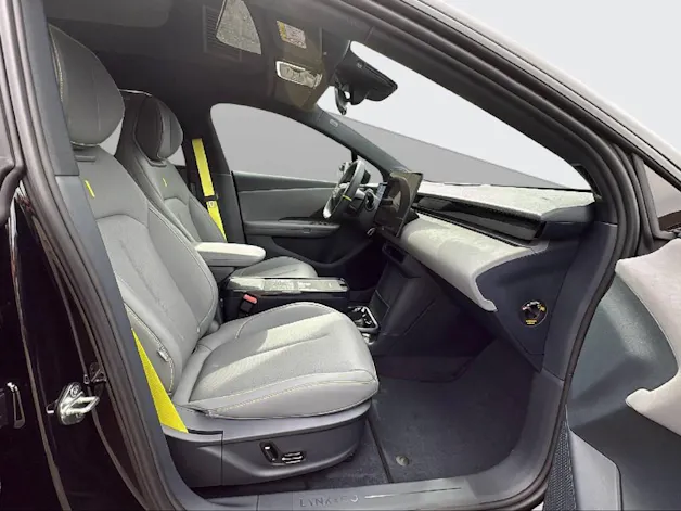 Lynk & Co 02