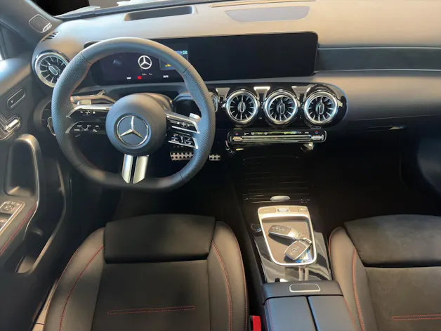 Mercedes-Benz A 220 4Matic 8G-DCT