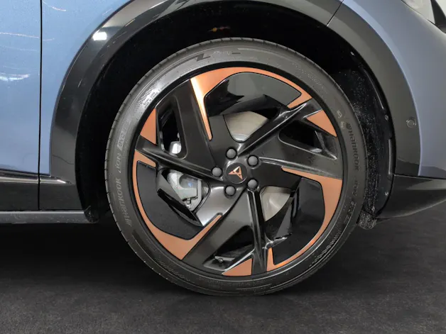 Cupra Tavascan Type 9 77 kWh Adrenaline