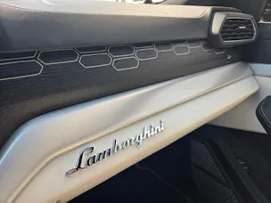Lamborghini Urus E-Gear